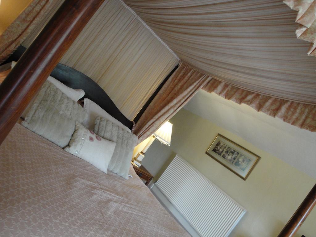 Bed and Breakfast Cary Fitzpaine House Babcary Номер фото